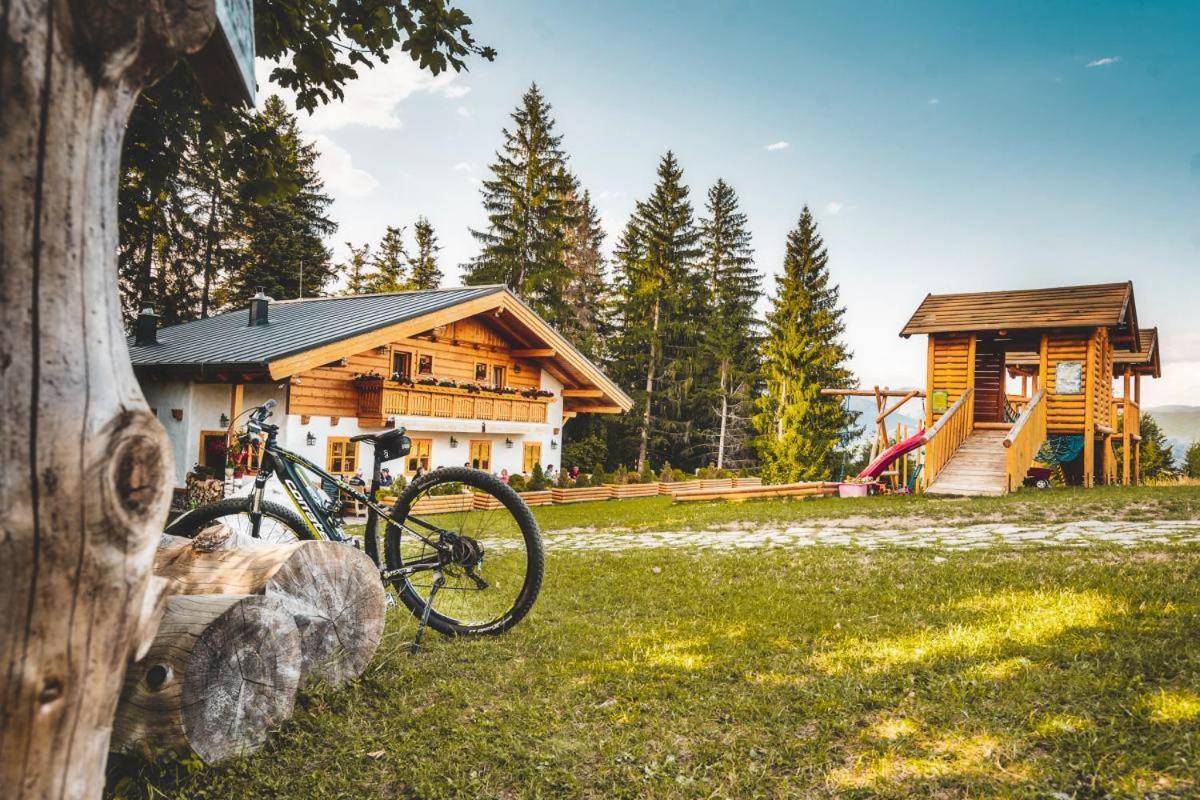 Resort Biela Skala - Chata Chopok Jasna Juh Bystrá Exterior photo
